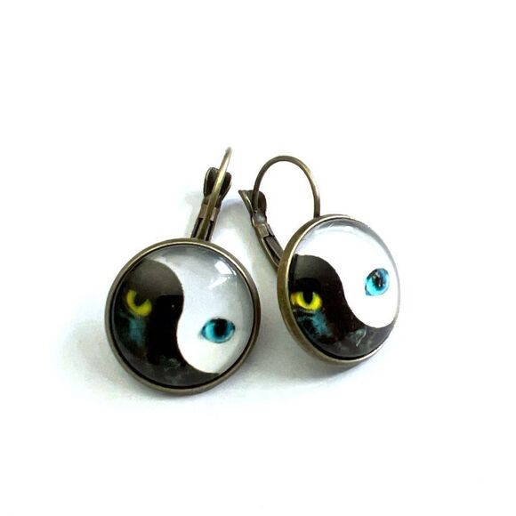 Feline Vision: Yin and Yang Cat Eyes Bronze and Gold Plated Minimalist Earrings - Picture 2 of 3